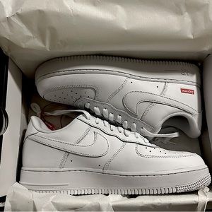 Size 10.5 Supreme x Nike Air Force 1 SP (w/ Laces)